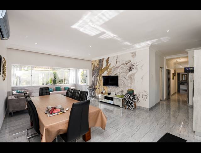 3 BEDROOM APARTMENT FOR SALE IN ESSENWOOD